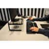mesa com suporte monitor preto fume 2