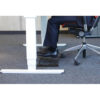 apoio para pés ergonomico 6 alturas em uso 02